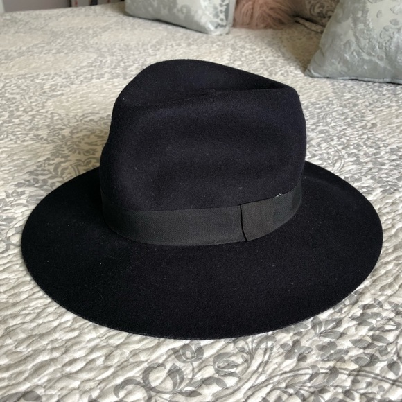 Forever 21 Accessories - Forever 21 Wool Hat NWOT M/L